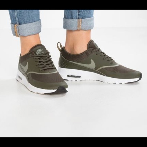 Nike Air Max Thea - Picture 2 of 6